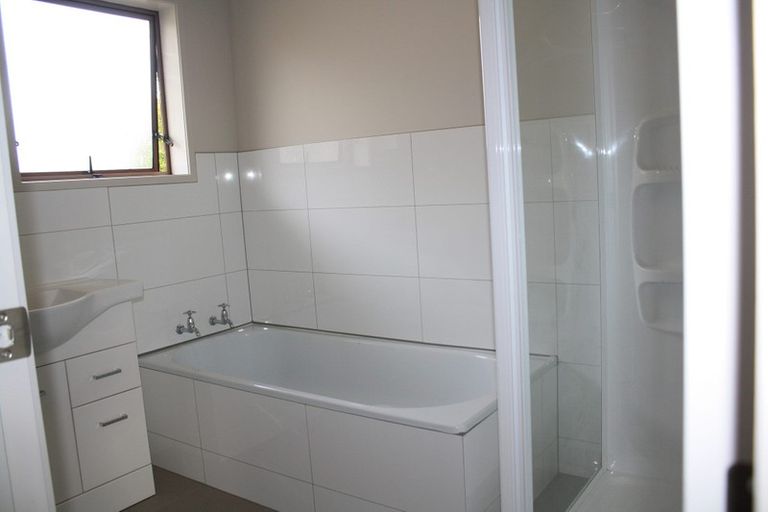 Photo of property in 2/2 Thurston Place, Bucklands Beach, Auckland, 2012
