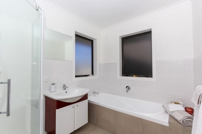 Photo of property in 5 Parkvue Drive, Bell Block, New Plymouth, 4312