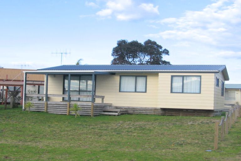 Photo of property in 118a Given Avenue, Whangamata, 3620