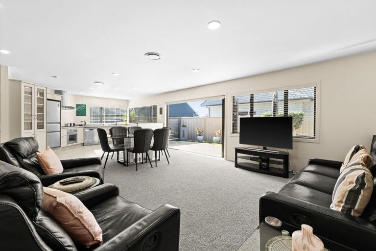 Photo of property in 8 Hanna Place, Havelock North, 4130