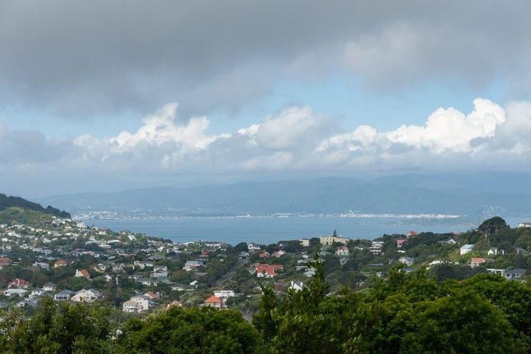 Photo of property in 22 Kilsyth Street, Karori, Wellington, 6012