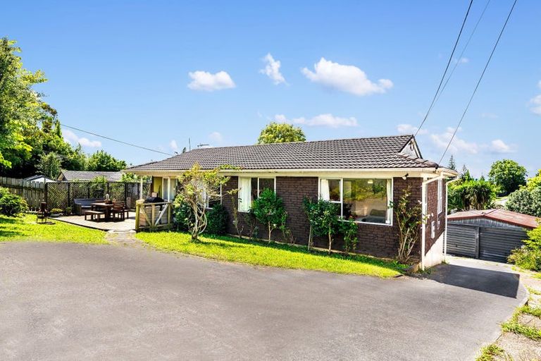 Photo of property in 30 Waimumu Road, Massey, Auckland, 0614