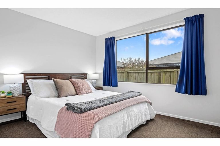 Photo of property in 2/28 Neill Street, Hornby, Christchurch, 8042