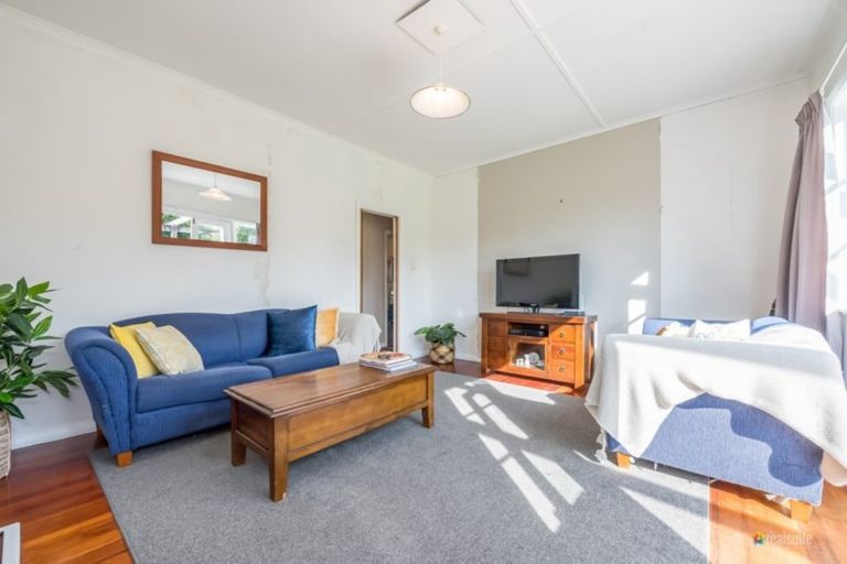 Photo of property in 65 Naenae Road, Naenae, Lower Hutt, 5011