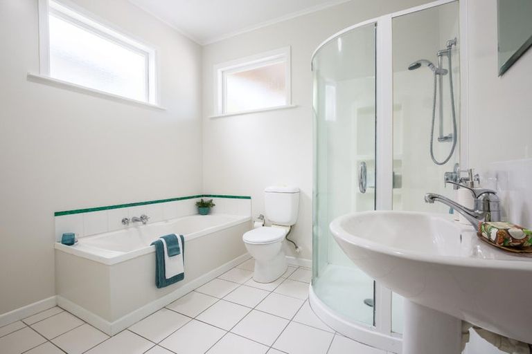 Photo of property in 78 Bayview Road, Paremata, Porirua, 5024