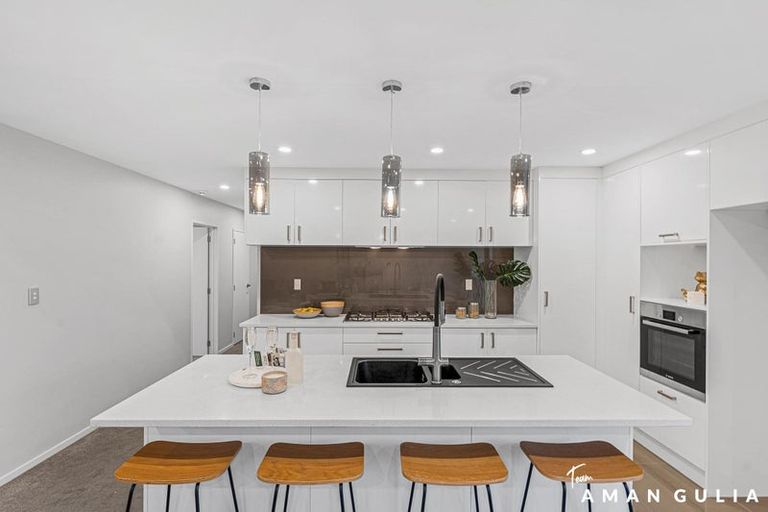 Photo of property in 7 Kahika Grove, Huapai, Kumeu, 0810