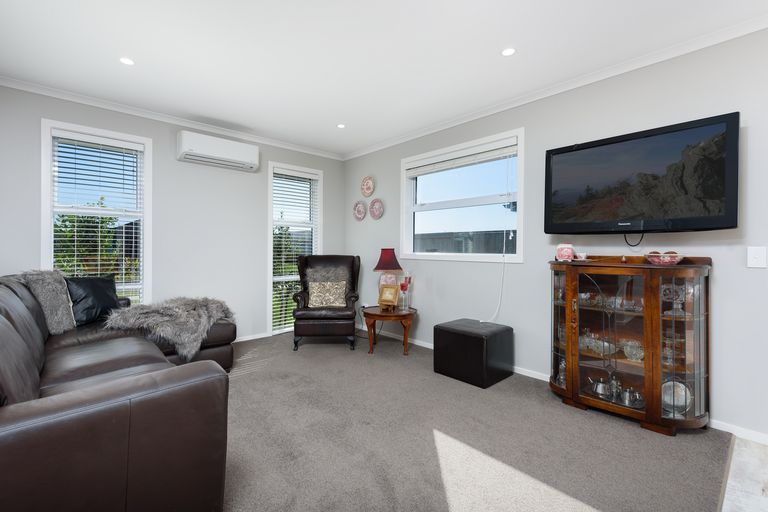 Photo of property in 5 Batty Street, Papamoa Beach, Papamoa, 3118