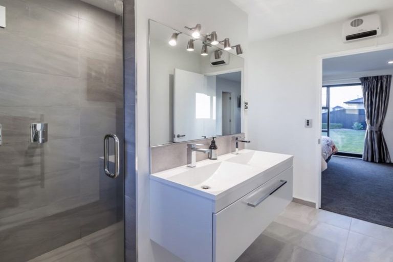 Photo of property in 41 Te Whenu Crescent, Marshland, Christchurch, 8083