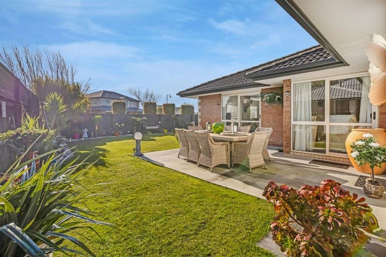 Photo of property in 5 Amoka Crescent, Parklands, Christchurch, 8083