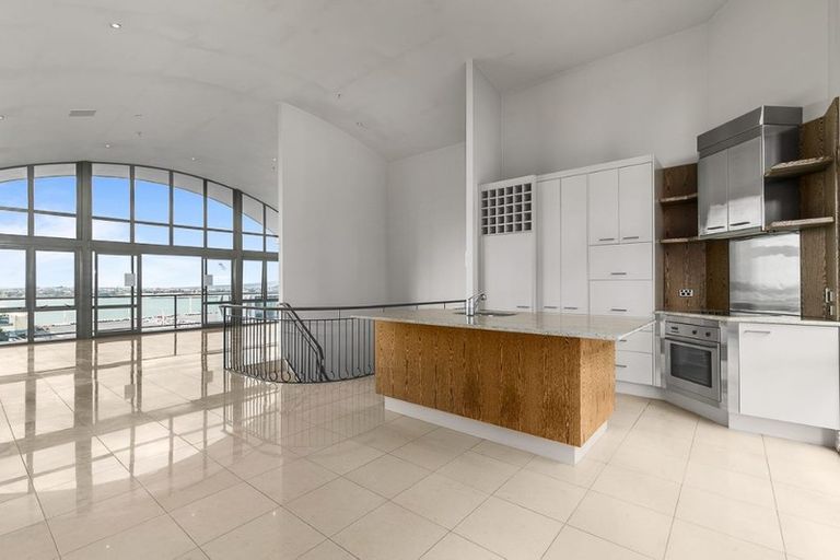 Photo of property in Tower Hill Apartments, 15f/1 Emily Place, Auckland Central, Auckland, 1010