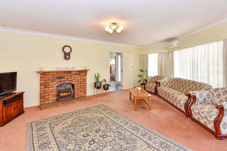 Photo of property in 1 Tanners Road, Mangere Bridge, Auckland, 2022