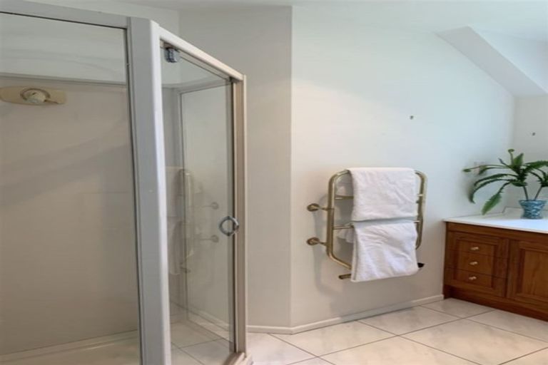 Photo of property in 10 Winslow Street, Burnside, Christchurch, 8053