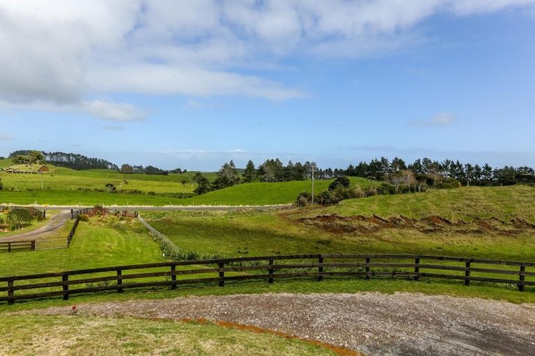 Photo of property in 539 Upper Pitone Road, Pitone, New Plymouth, 4374