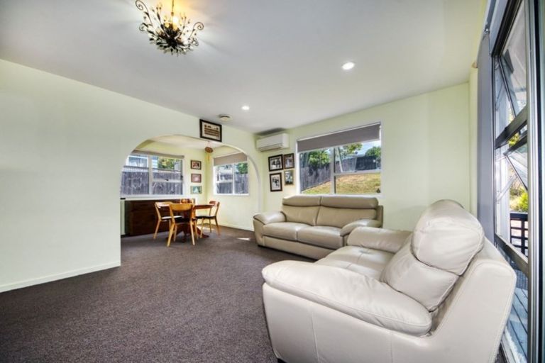 Photo of property in 28 Matama Road, Glen Eden, Auckland, 0602