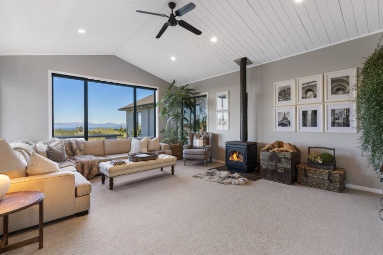 Photo of property in 20 Katelyn Place, Kinloch, Taupo, 3385