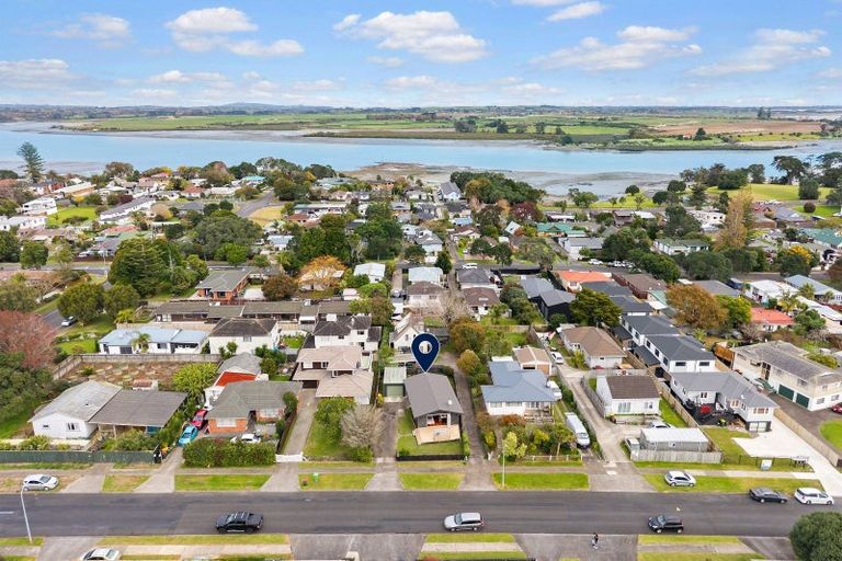 Photo of property in 1/6 Mcleod Road, Weymouth, Auckland, 2103