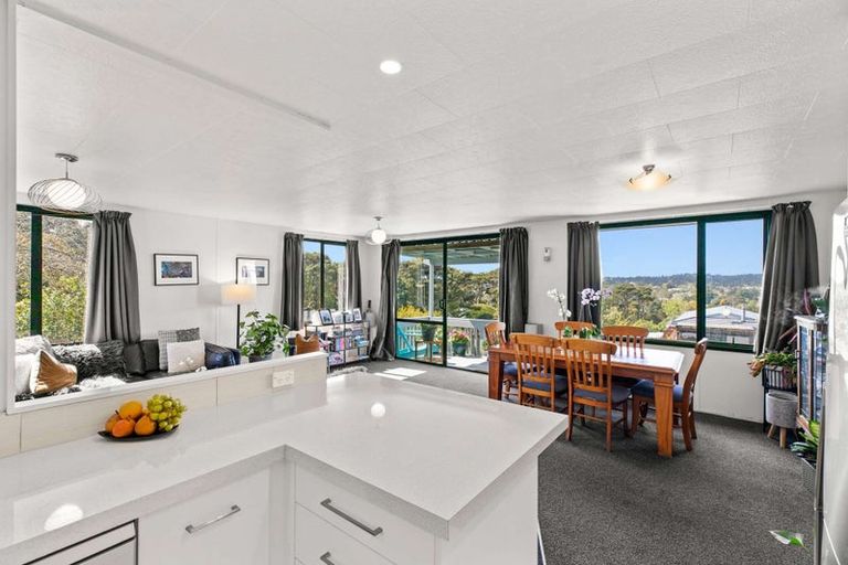 Photo of property in 28 Kotinga Avenue, Glen Eden, Auckland, 0602