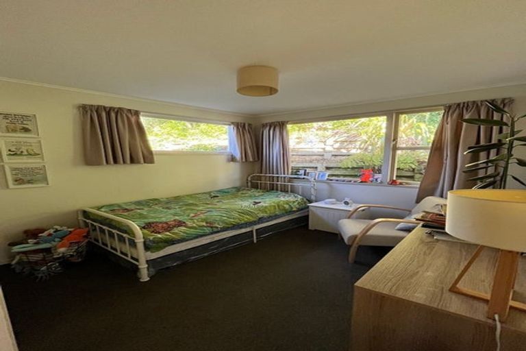 Photo of property in 26 Winston Street, Crofton Downs, Wellington, 6035