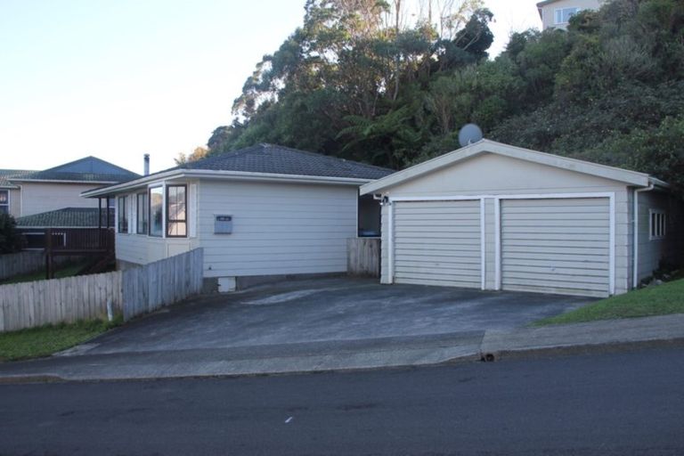 Photo of property in 23 Dominica Crescent, Grenada Village, Wellington, 6037