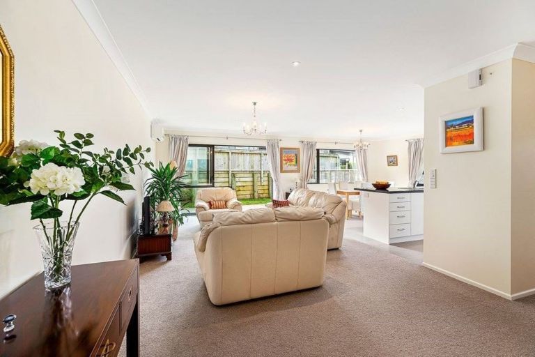 Photo of property in 72 Staithes Drive North, Whitby, Porirua, 5024