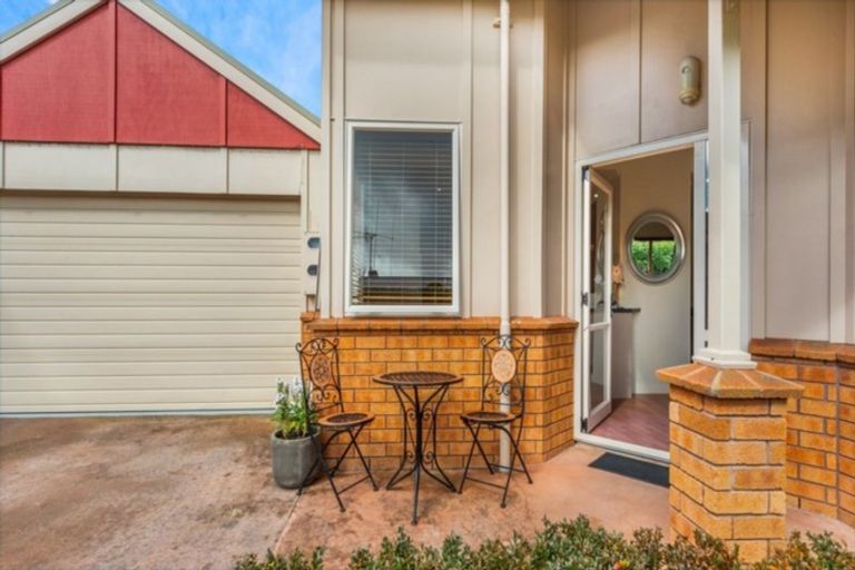 Photo of property in 24a Pulham Crescent, Queenwood, Hamilton, 3210