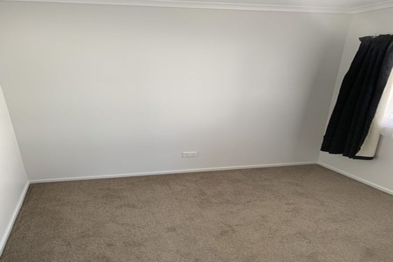 Photo of property in 8 Naumai Place, Spotswood, New Plymouth, 4310