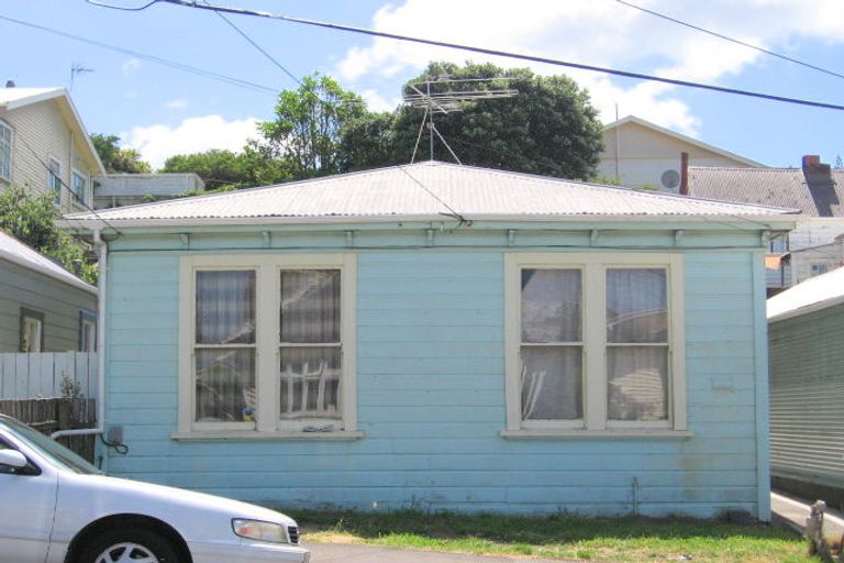 Photo of property in 10 Rolleston Street, Mount Cook, Wellington, 6021