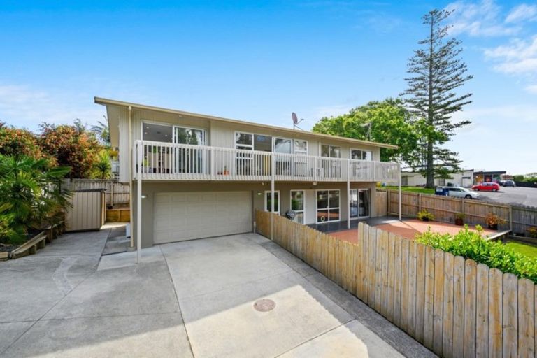 Photo of property in 200 Fisher Parade, Farm Cove, Auckland, 2012