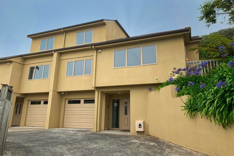 Photo of property in 17 Sirsi Terrace, Broadmeadows, Wellington, 6035