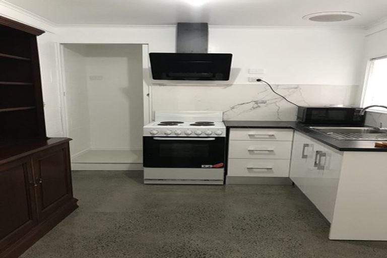 Photo of property in 349 Triangle Road, Massey, Auckland, 0614