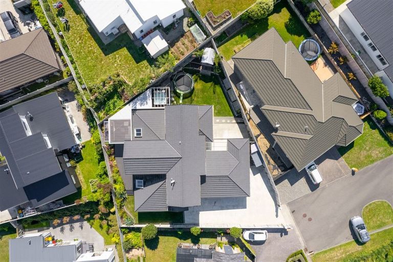 Photo of property in 18 Peel Lane, Aotea, Porirua, 5024