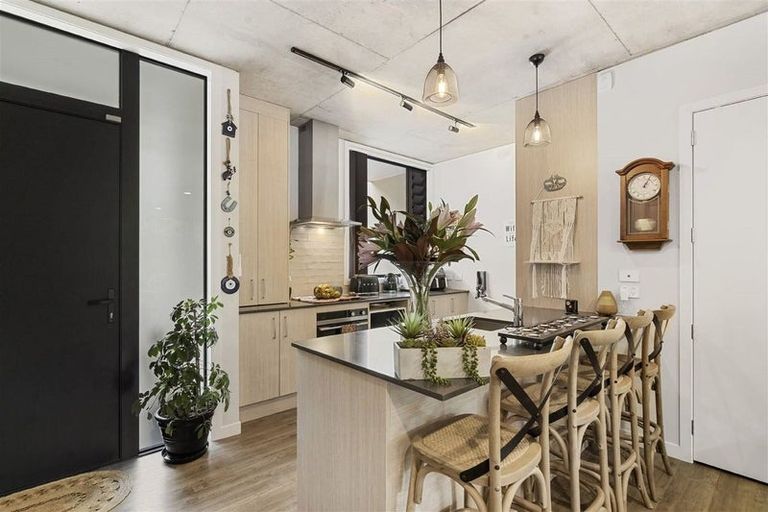 Photo of property in 7/4163 Great North Road, Glen Eden, Auckland, 0602