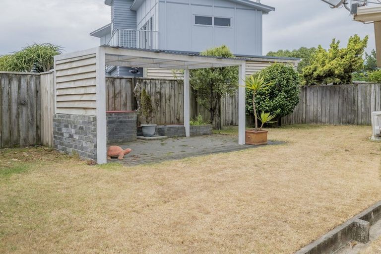 Photo of property in 23 Tobys Way, Waikanae Beach, Waikanae, 5036