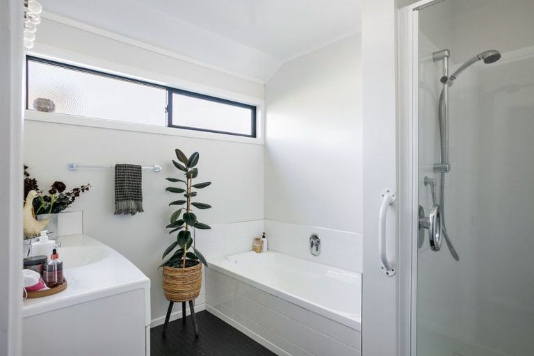 Photo of property in 114 Potae Avenue, Lytton West, Gisborne, 4010