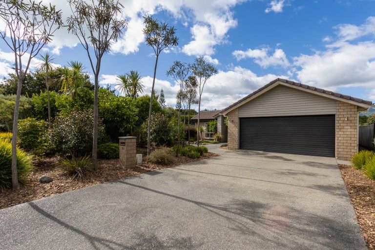 Photo of property in 4 Fairway Oaks Drive, Waikanae Beach, Waikanae, 5036