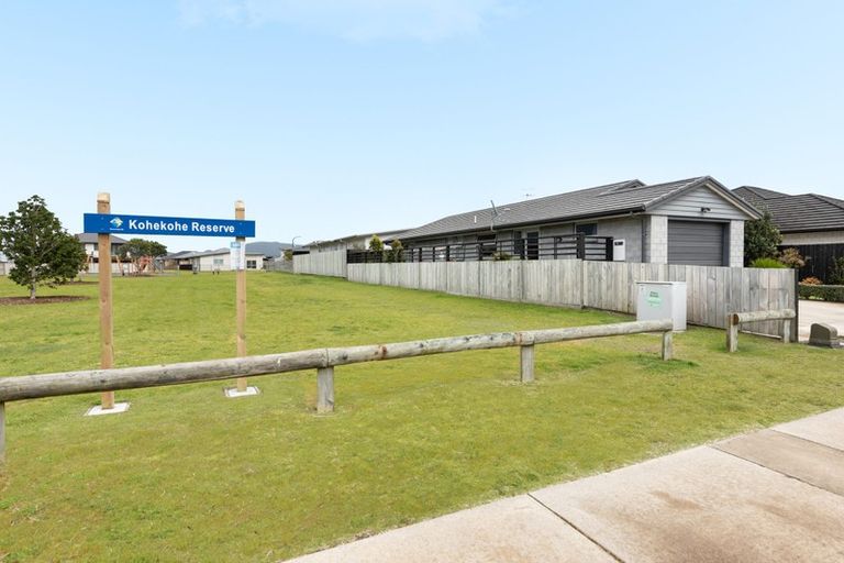 Photo of property in 32 Kohekohe Road, Papamoa Beach, Papamoa, 3118