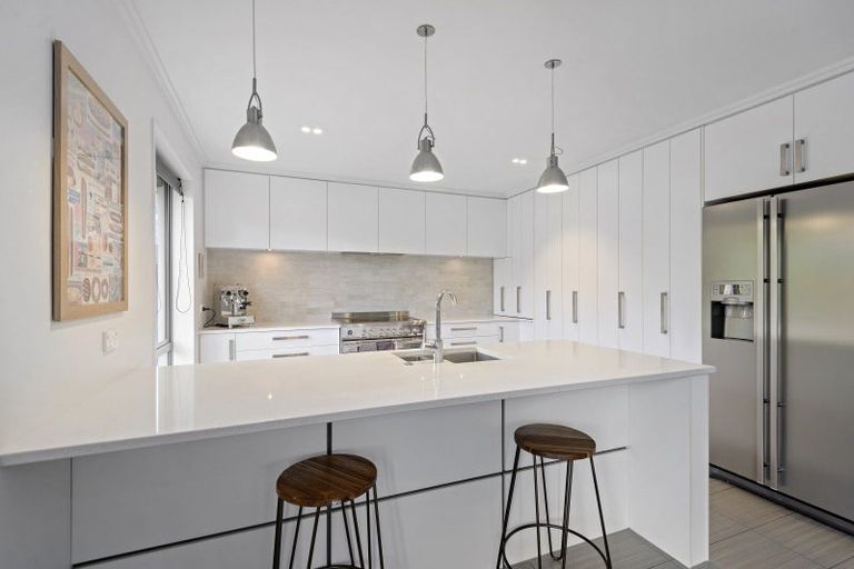 Photo of property in 25 Holbrook Way, Westmorland, Christchurch, 8025