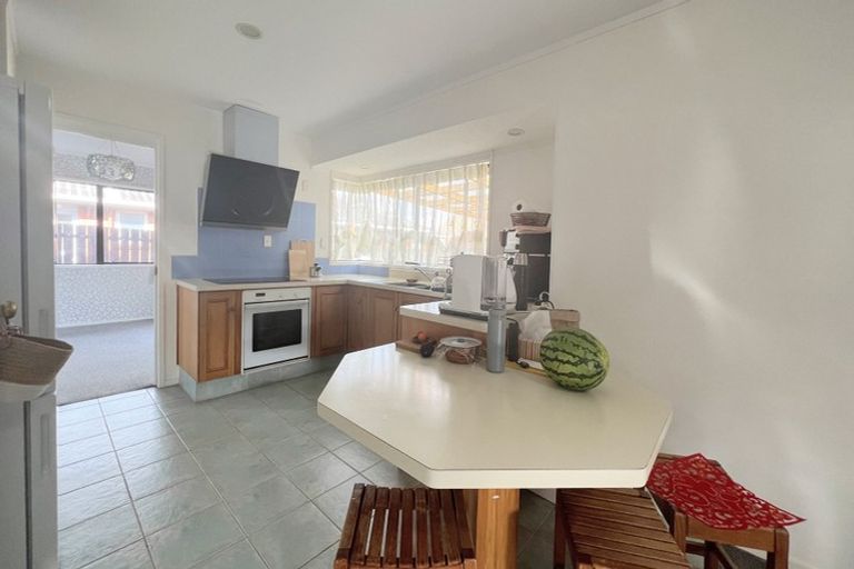 Photo of property in 1/25 Millhouse Drive, Northpark, Auckland, 2013