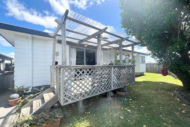 Photo of property in 1/10 Miriam Corban Heights, Henderson, Auckland, 0612