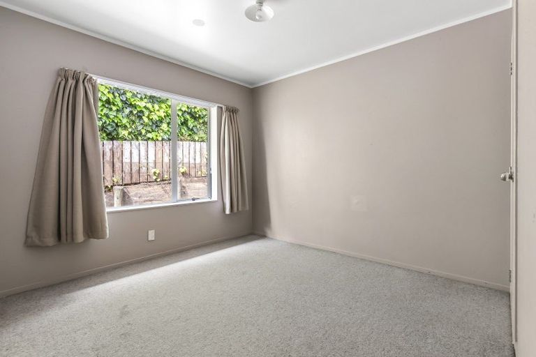 Photo of property in 14 Mili Way, Ranui, Auckland, 0612