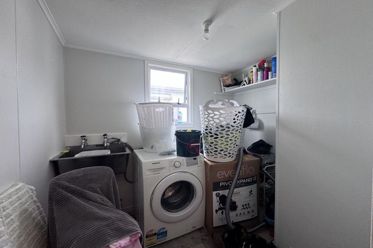 Photo of property in 198 Ferguson Street, West End, Palmerston North, 4412