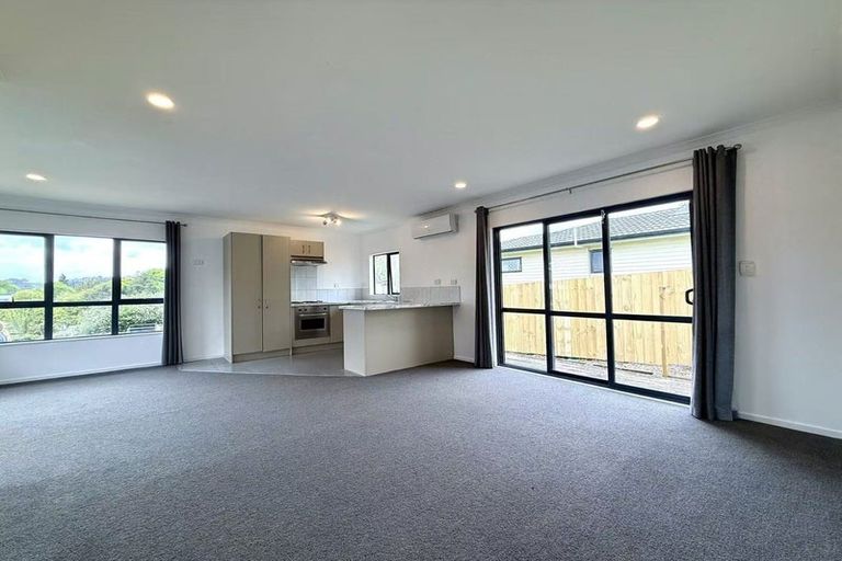 Photo of property in 13a Mawney Road, Henderson, Auckland, 0610