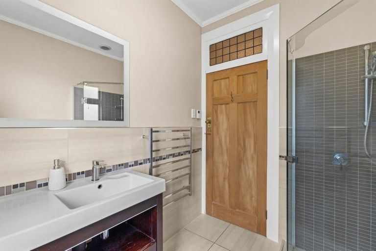 Photo of property in 137 Tauroa Road, Havelock North, 4130