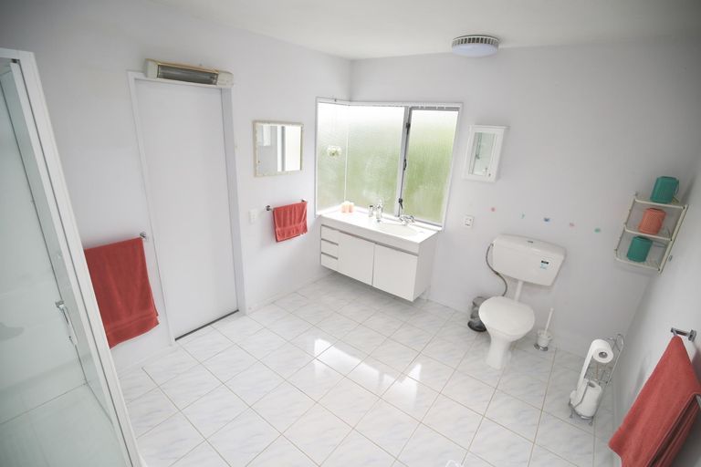 Photo of property in 63c Braid Road, St Andrews, Hamilton, 3200