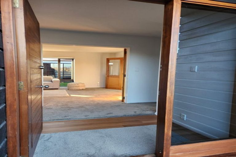 Photo of property in 51 Munro Street, Redwood, Christchurch, 8051