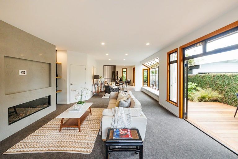 Photo of property in 17a Lincoln Terrace, Hokowhitu, Palmerston North, 4410