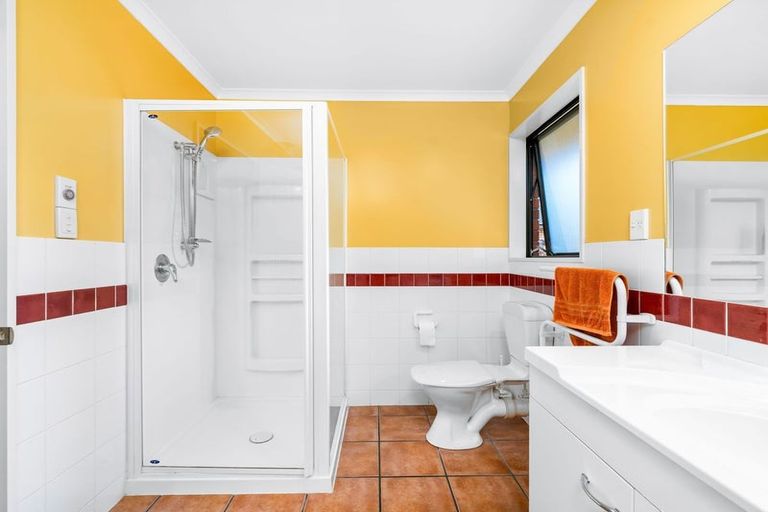 Photo of property in 8 Thornaby Close, Burnside, Christchurch, 8053