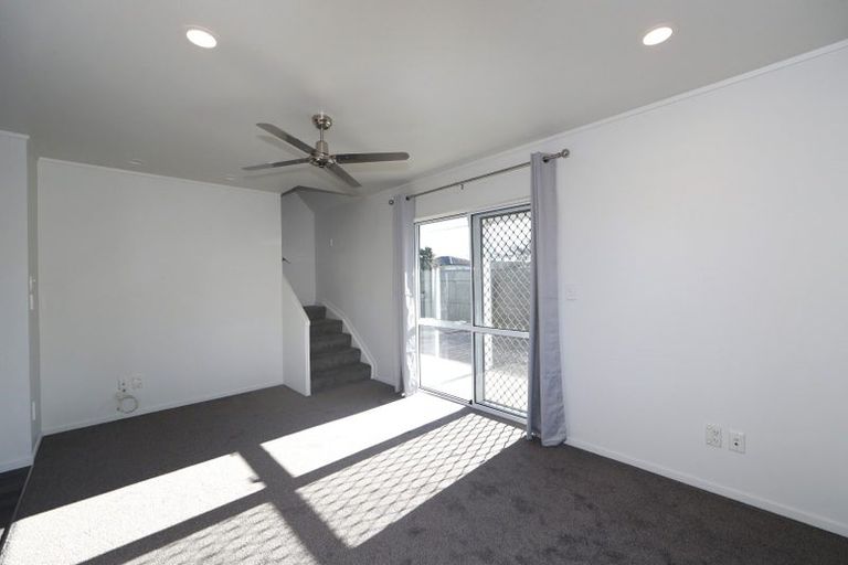 Photo of property in Ingrids Picture Framing, 102 Willowpark Road South, Parkvale, Hastings, 4122