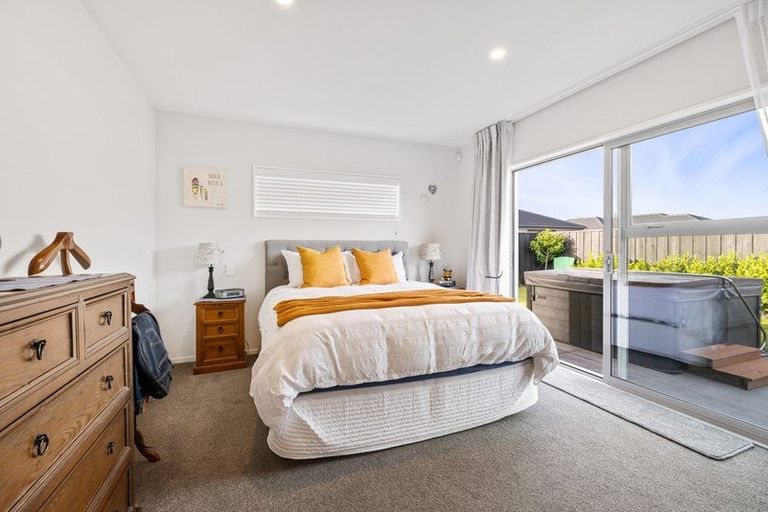 Photo of property in 28 Te Hurunui Drive, Pegasus, 7612