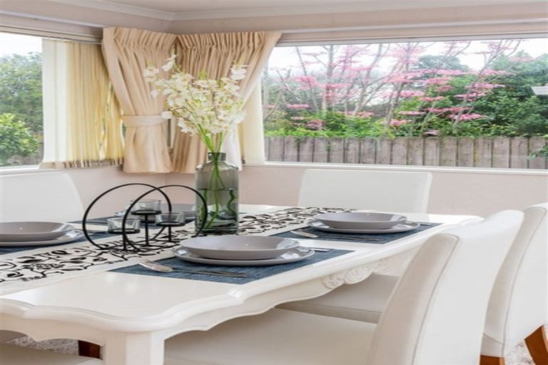 Photo of property in 2/16c Edendale Road, Somerville, Auckland, 2014